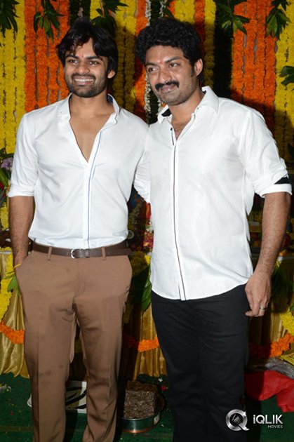 Supreme-Movie-Opening